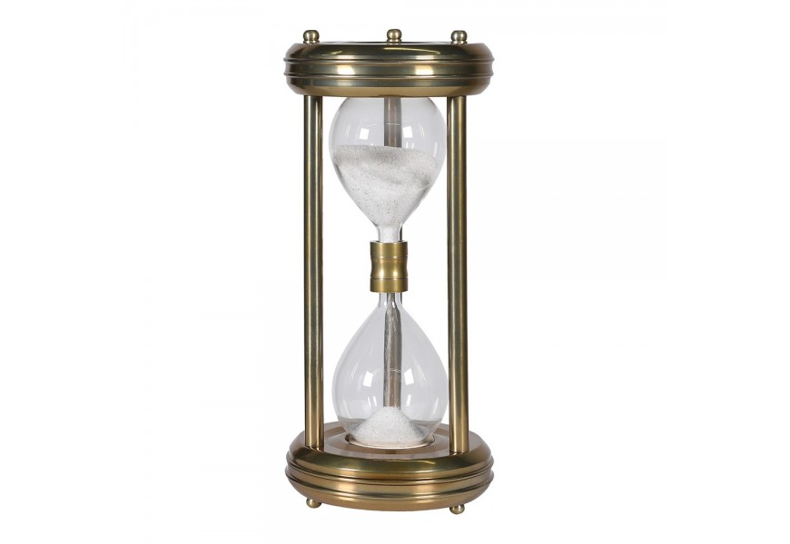 Dizajnová vintage dekorácia presýpacie hodiny Malabar s konštrukciou z hliníku v starožitnej zlatej farbe s okrúhlym podstavcom so sklenenými nádobami s bielym meracím pieskom