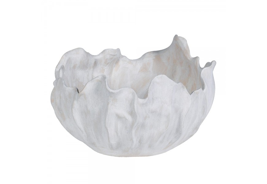 Moderná biela misa Coral z porcelánu organického tvaru rozkvitnutého kvetu s textúrovaným povrchom s béžovou patinou so zaoblenými okrajmi