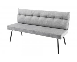 Industriálna svetlosivá trojmiestna sedačka s čiernymi kovovými nožičkami obdlžníkovým operadlom s prešívaným vankúšom s gombíkmi zamatovým bokom a textilným sedadlom