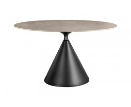 Dizajnový mramorový jedálenský stôl Eskarina s okrúhlou keramickou doskou v sivohnedej farbe s jemným žilkovaním s čiernou kovovou nohou kužeľovitého tvaru