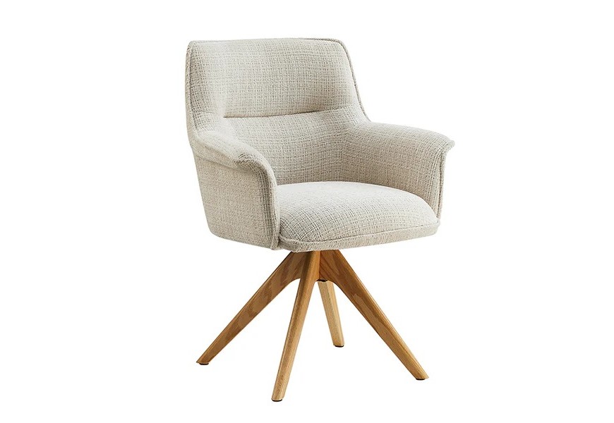 Moderné škandinávske béžové jedálenské kreslo Corvin s hranatou chrbtovou a bočnými opierkami s čalúnením a poťahom zo ženilkovej textílie s výrazným tkaním s otočnou podstavou so štyrmi šikmými nožičkami z masívneho dubového dreva v naturálnej svetlej hnedej farbe