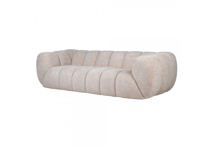 Luxusná moderná bouclé sedačka Amora béžová trojmiestna obdĺžniková s oblými hranami s bohatým prešívaním bez nožičiek