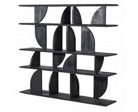 Luxusná art deco knižnical Obsidian z masívneho recyklovaného dreva v čiernej farbe so štyrmi obdĺžnikovými policami a geometrickými vloženými poloblúkmi so striedaním smeru