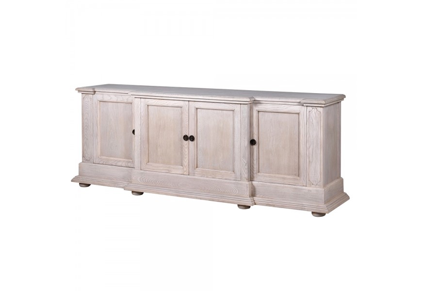 Luxusný vintage masívny príborník Nature z dubového dreva štvordverový v béžovej farbe s vyrezávanými detailmi a čiernymi kovovými úchytkami