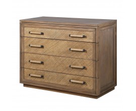 Koloniálna etno komoda Ratanor obdĺžnikového tvaru zo svetlohnedého masívneho dreva mindi a bayur so štyrmi zásuvkami zdobenými ratanovým kosoštvorcovým vzorom a kovovými úchytkami