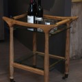 Dizajnový servírovací vozík Arbor z masívneho dubového hnedého dreva s dvomi sklenenými policami na kolieskach 70 cm