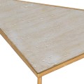 Glamour trojuholníkový príručný stolík Trinis s bielou patinovanou drevenou doskou a zlatou kovovou konštrukciou 83 cm