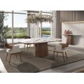 Luxusný moderný oválny jedálenský stôl Vita Naturale z bieleho porcelánu s mramorovým vzorom s nohou z hnedého dreva 240 cm