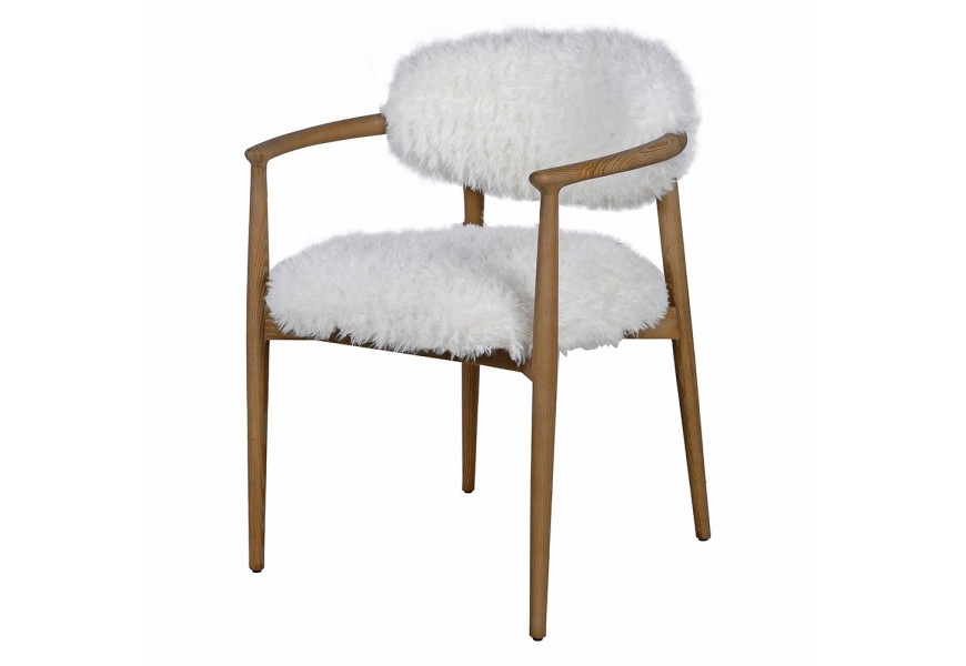 Retro jedálenská stolička Cozy s bielym kožušinovým poťahom a jaseňovou hnedou konštrukciou 80 cm