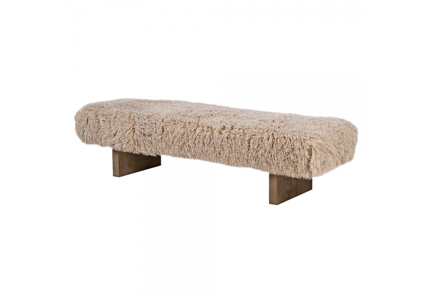 Glamour moderná lavica Cloudy s obdĺžnikovým kožušinovým sedadlom v taupé hnedej farbe a drevenými plochými nohami