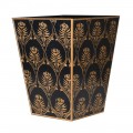Retro štvorcový dekoračný čierny kôš Elorien z kovu s raportom s ornamentálnou kresbou s prírodnými motívmi v zlatej farbe s popraskanou povrchovou úpravou
