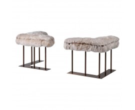 Luxusn&yacute; glamour set rohov&yacute;ch z&aacute;bradl&iacute; ku krbu Nova s ovčou kožu&scaron;inou a mosadznou kon&scaron;trukciou v b&eacute;žovej farbe 64 cm