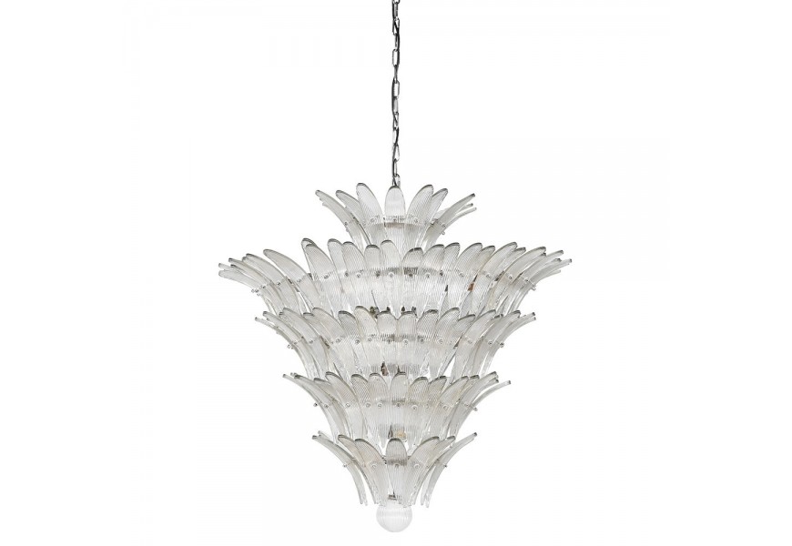 Luxusný dizajnový sklenený luster Fiara s konštrukciou z kovu v lesklom chrómovom prevedení a tienidlom z priehľadných pierok s plastickou štruktúrou v piatich radoch na závesnej reťazi