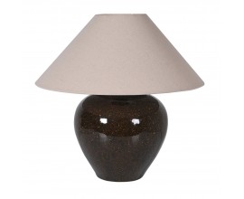 Moderná keramická stolná lampa Starry s okrúhlou podstavou s vysokým leskom v tmavej hnedej farbe s dizajnom hviezdneho neba so zošikmeným tienidlom z ľanu v svetlej béžovej farbe