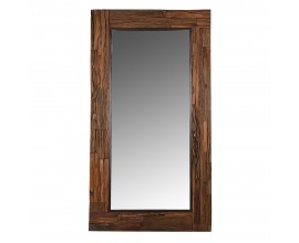 Luxusn&eacute; vidiecke obdĺžnikov&eacute; z&aacute;vesn&eacute; zrkadlo Ravello s mas&iacute;vnym r&aacute;mom z recyklovan&eacute;ho dreva v hnedej farbe