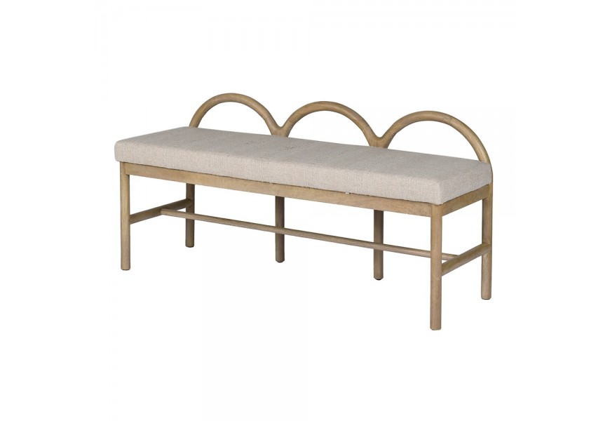 Luxusná moderná dizajnová lavica Akari s obdĺžnikovým sedadlom s poťahom so štruktúrovanej krémovej ľanovej textílie s konštrukciou z mangového a dyhovaného dreva v svetlej hnedej farbe s nízkou opierkou s tromi ohýbanými oblúkmi