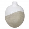 Moderná dizajnová nižšia váza Ello z terakoty v béžovej a bielej farbe s úzkym hrdlom s minimalistickým vzorom vlny