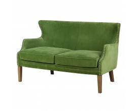 Luxusná klasická vidiecka jedálenská lavica Bronte pre dve osoby s vysokou tvarovanou chrbtovou opierkou so zamatovým poťahom v zelenej farbe s drevenými nohami v naturálnej hnedej farbe