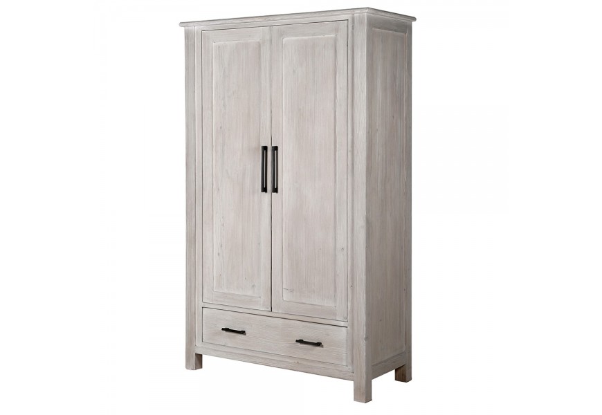 Luxusná moderná vidiecka masívna šatníková skriňa Arhus s dvojitými dvierkami a jednou širokou zásuvkou s kovovými úchytkami v čiernej farbe s minimalistickým dizajnom na krátkych nožičkách z recyklovaného dreva v svetlo krémovom prevedení s priznanou kresbou letokruhov