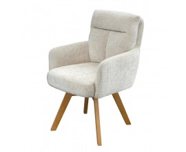 Moderné škandinávske jedálenské kreslo Dover s čalúnením a poťahom zo ženilkovej textílie v krémovej béžovej farbe s otočným sedadlom a opierkami na ruky s prešívaným opierkovým vankúšom a masívnymi nohami z bukového dreva v naturálnej svetlej hnedej farbe