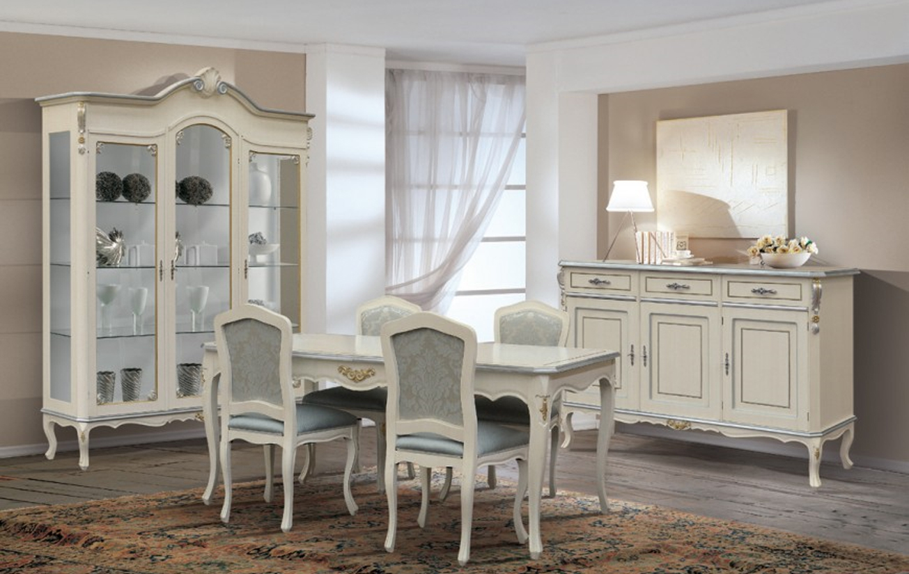 Rustikálna jedálenská zostava Clasica z masívneho dreva s ornamentálnym zdobením