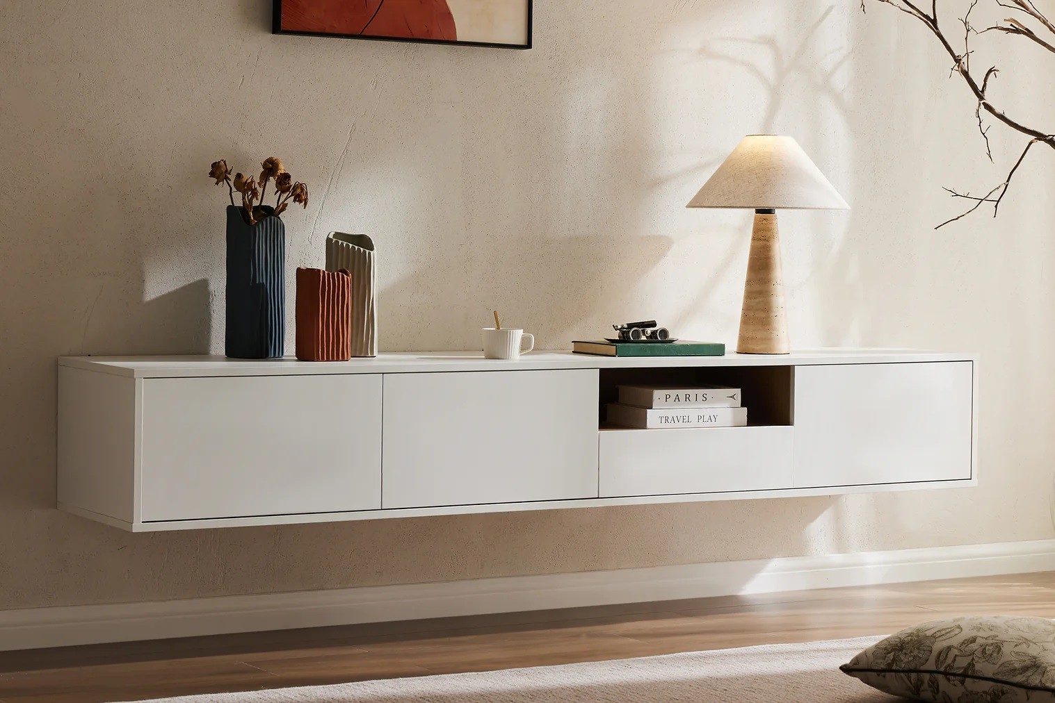 Estila Škandinávsky nástenný obdĺžnikový trojdverový TV stolík Attica z dreva v bielej farbe so zásuvkou 200 cm