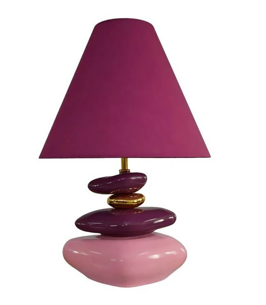 Estila Glamour stolná lampa Caillou v odtieňoch fuksiovej a ružovej so zlatým detailom a organickým dizajnom kameňov 59 cm