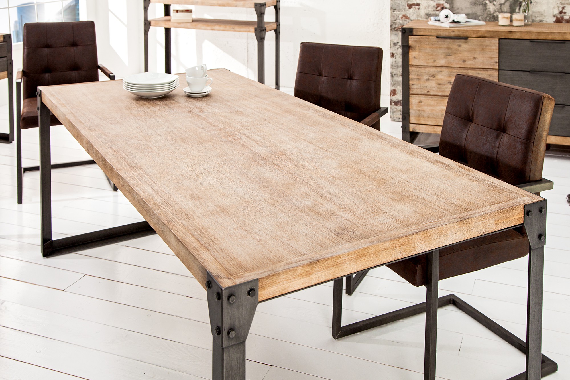 Estila Industriálny jedálenský stôl Factory 200cm z kovu a dreva agát