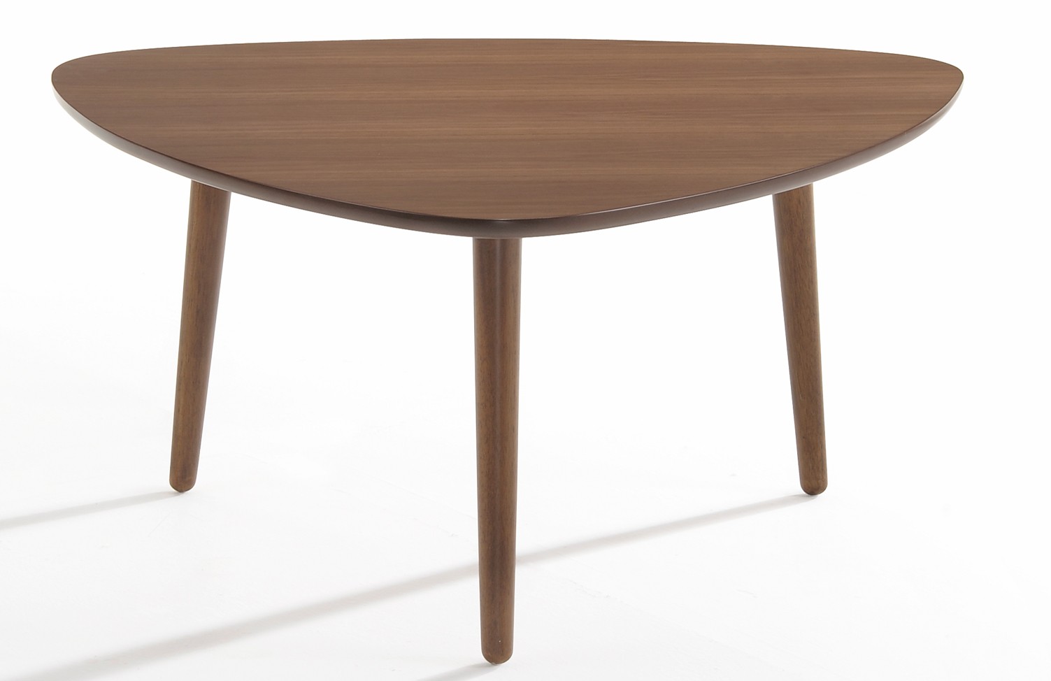 Estila Škandinávsky dizajnový konferenčný stolík Nordica Nogal v trojuholníkovom tvare z dreva v prevedení orech hnedý 85cm