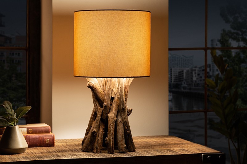 Estila Vidiecka stolná lampa Missle z prírodného teakového dreva s okrúhlym béžovým tienidlom 50cm