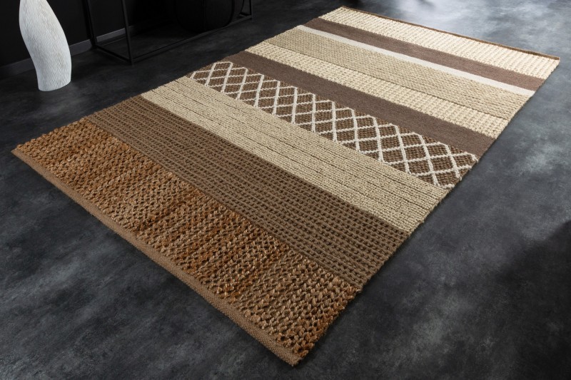 Estila Etno hnedý koberec Grostall v tvare obdĺžnika s krátkym vlasom so slonovinovými pásmi 160x230cm
